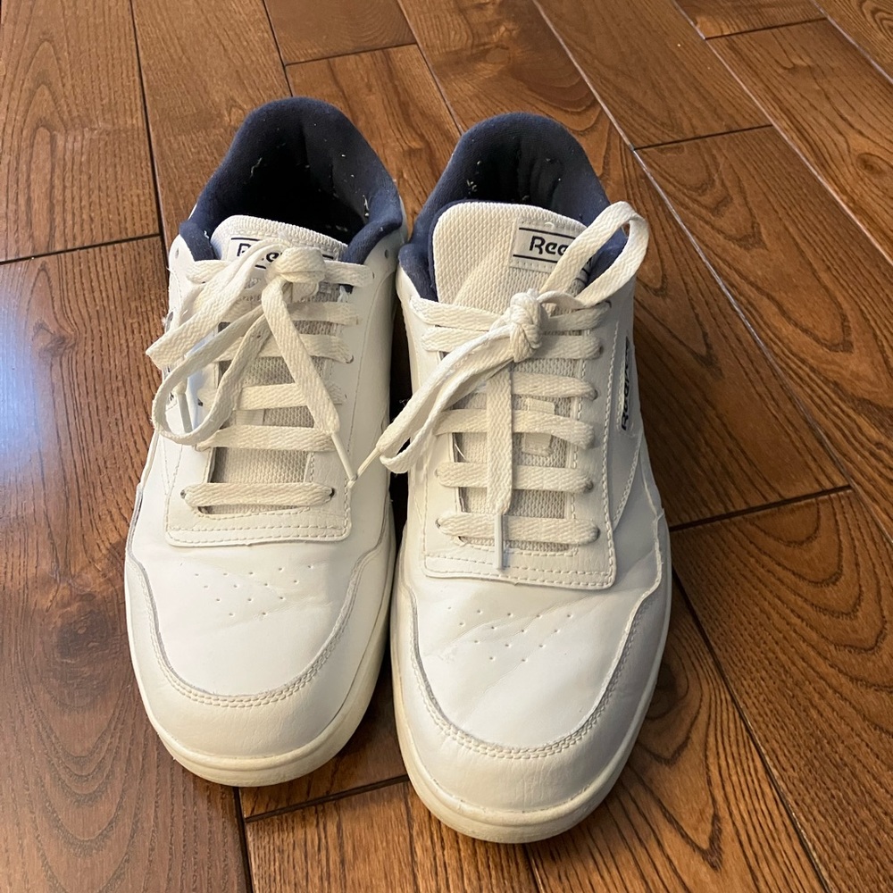 White Reebok sneakers. Size 9.5 mens
